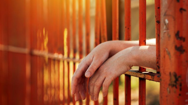 В Шотландия освобождават предсрочно стотици затворници